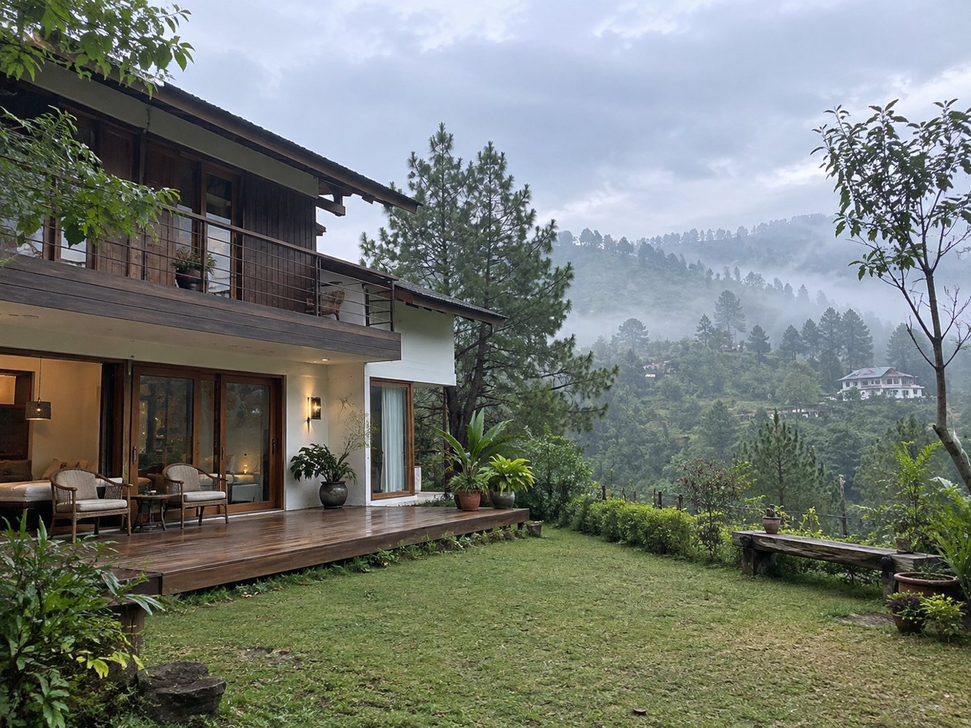 Villa Omah Lembang di pagi hari berkabut